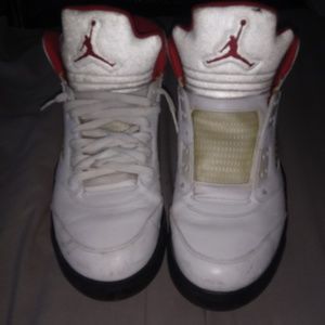Nike air jordan retro 5 (fire red 5s) size 9.5